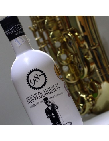 987 NUEVEOCHOSIETEE GIN