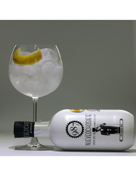 987 NUEVEOCHOSIETEE GIN